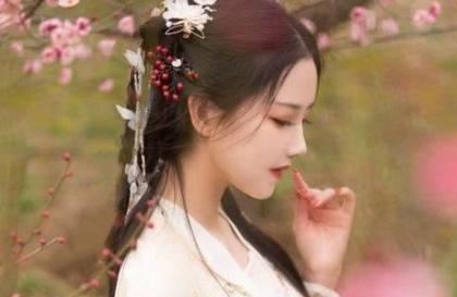 讲讲自己第一次细节真实 为了房子我献身校长