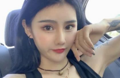 在车里要了女朋友过程 男友开车带我到没人的地方做