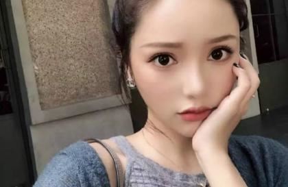 在车里要了女朋友过程 男友开车带我到没人的地方做