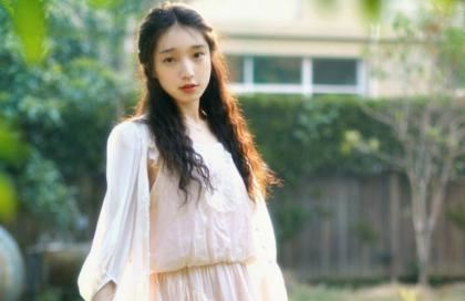 停车场车里要了好多次 小男友精力旺盛让我受不了