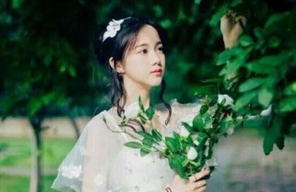 四个和尚一起上小和尚我疼 寺庙里求子被和尚办了