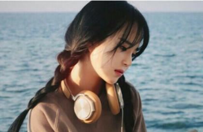 上体育课被拉到没人的地方 同桌体育课时进去了