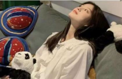 早就想在学校要你了细节 学长把我抱到厕所