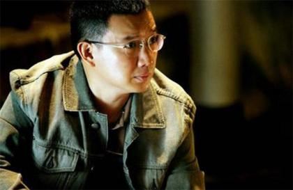 杜汶泽曾今的禁片电影 《豪情3D》与AV大战