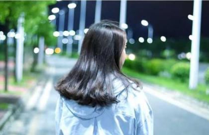 晚上家里没人妈妈就让你弄 没人在家妈妈就是我的了