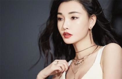 童菲拍过什么三级片 童菲大尺度性感演出