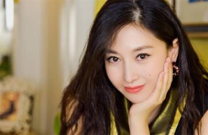 贾晓晨拍过三级片吗 贾晓晨内衣少女无删减太撩人