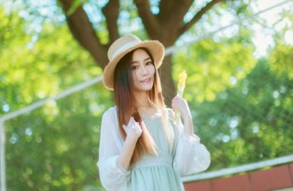 长途汽车最后一排被进入 公车最后一排要了我