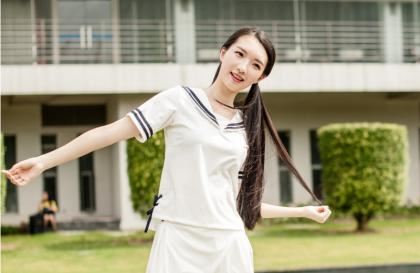 男朋友晚上是怎么搞你的 说好在外面的你就两下进去了