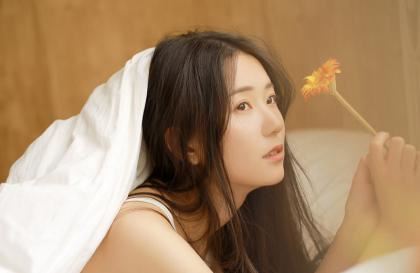 上校他体力太好 从厨房到沙发再到厕所