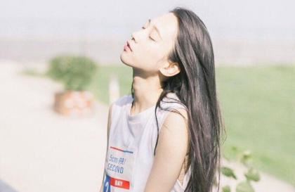 我在KTV被六个男人玩一晚上 被两个男人同时前后做