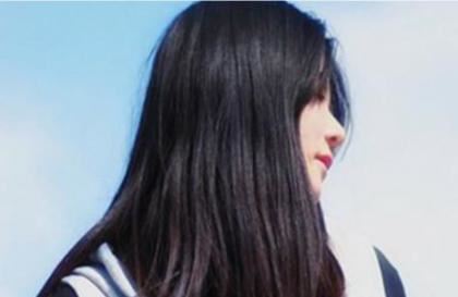  办公室被三个老板玩弄 被老板强行摁到办公桌