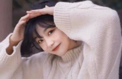 白丝同桌让我随便玩 和高中女同学一晚做了五次