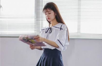 做了女领导的男秘书 那一夜我忍不住强要了她