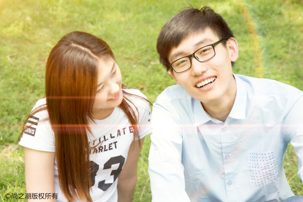 暗恋一个人的8种表现 你中了几条