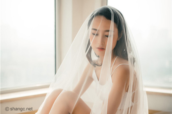 早上眼睛肿了如何消肿 十种小妙招快速消肿