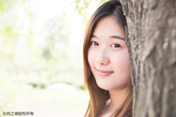 什么样的女人是情场老手 她的眼神会格外妩媚