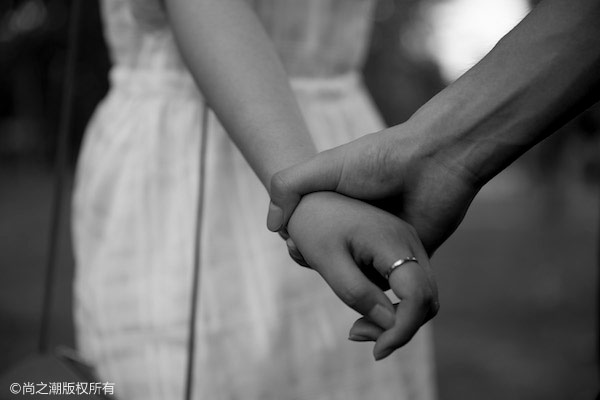 女朋友还和前男友有联系怎么办 是你的永远都会是你的