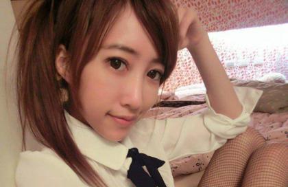 体育老师让女生做深蹲给他看 那天我差点就虚脱了