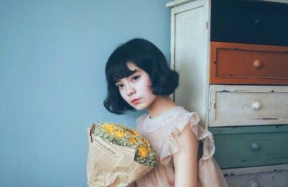 男朋友带我到没人的地方要我 和男友在车的最后一排