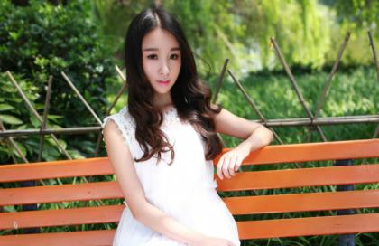 男朋友在旅游中要了我 说好不做却强行进去