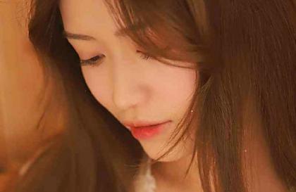 师傅师兄一前一后要我喝酒 被两个男人轮流敬我招架不住