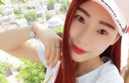 三个人弄你一个可不可以 在酒吧做女服务生的经历