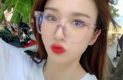 说什么话让男人疯狂想你 老公总是经不起被我调戏