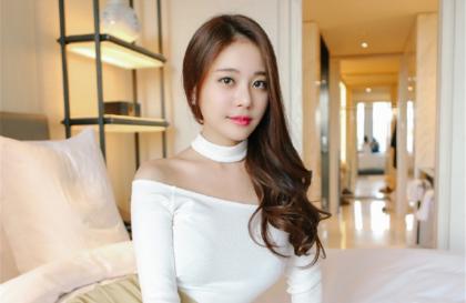 妈妈去世后爸爸要了我 上面吃饭下面还连在一起