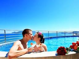 情侣拍照姿势，一起来摆出美美的pose!