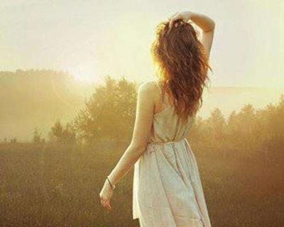 如果全世界我也可以放弃，就是不愿意失去你的消息！