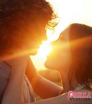 出轨的女人的自白 平淡的生活让我忍不住和男人玩暧昧成瘾