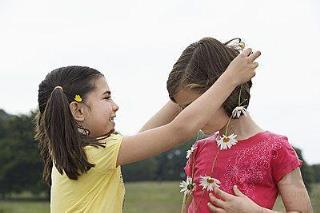 假装我们没爱过，成为无法兑现的事实！