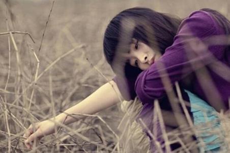 失恋了很痛苦怎么办，绝不能做朋友！