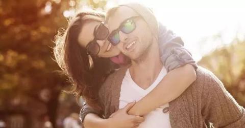 爱不需要理由，真正爱你的女人！