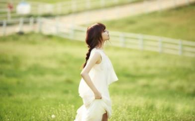 女孩喜欢男孩的表现，说要给你介绍对象！