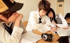 孩子早恋怎么办，严禁搜查隔离和盯梢！