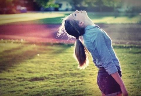 爱一个人是什么感觉，生理上的性冲动！