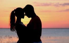 哄女孩子的话，握紧你的手走到天长地久！