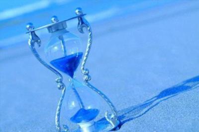 回忆的沙漏，爱情就是沙漏！