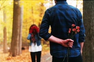 恋爱相对论，男人为什么喜欢漂亮女人却讨平凡女人为妻？