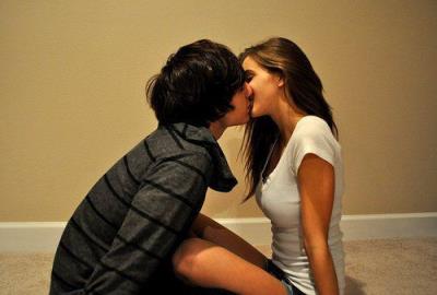 男生喜欢女生的暗示，给他添点油，加把火！