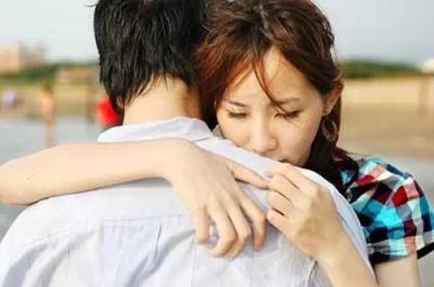 已婚男人爱你的表现,隐瞒婚史大献殷勤!