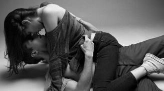 男人对女人攻心28招，要看着她的眼睛！