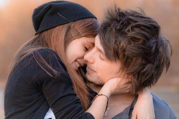 一个男人爱你的表现，男人不再爱女人的十种信号！