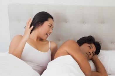 男人变心的表现，悠闲的他变得异常忙碌！