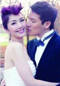 姐弟恋,女大男小从理论上讲是最理想的吗?
