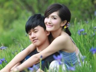 姐弟恋，女大男小从理论上讲是最理想的吗？