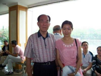 老少配，年长的女性失去了竞争力吗？