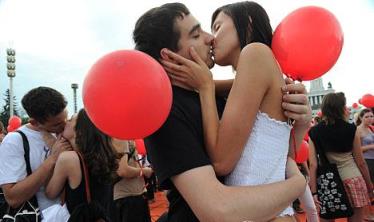 如何接吻？接吻的技巧